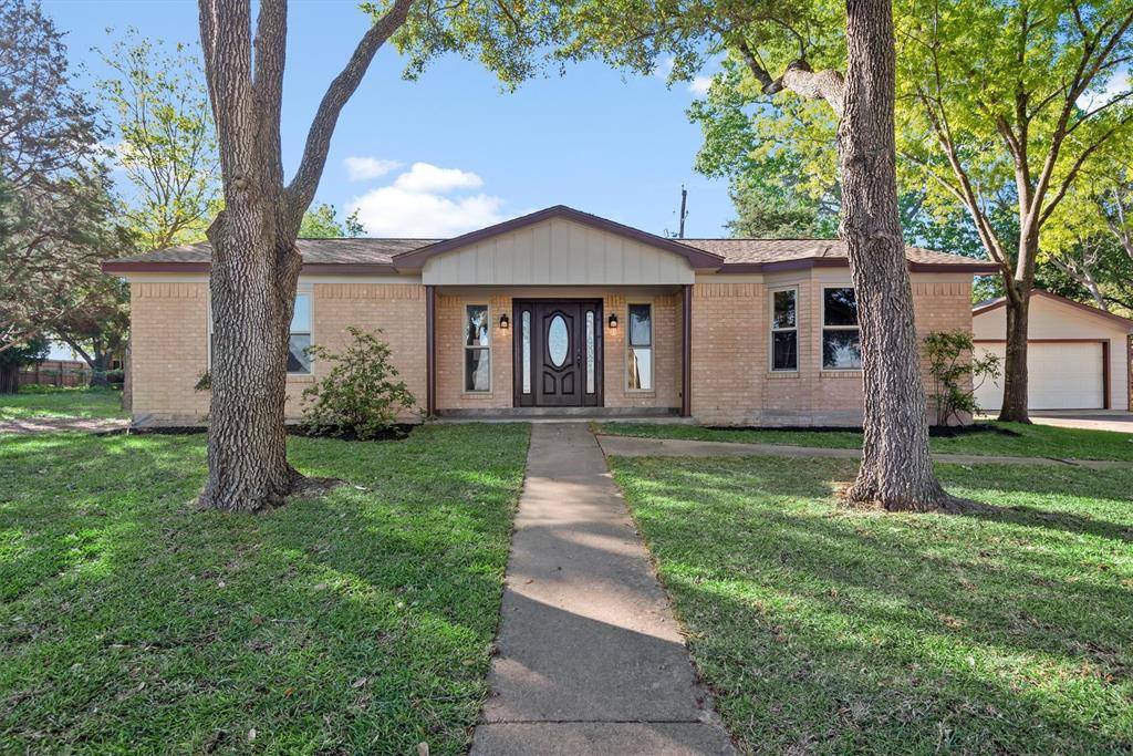 Navasota, TX 77868,1806 Kevin CT