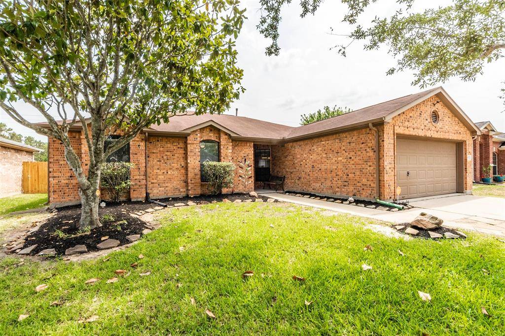 Alvin, TX 77511,2967 Community DR