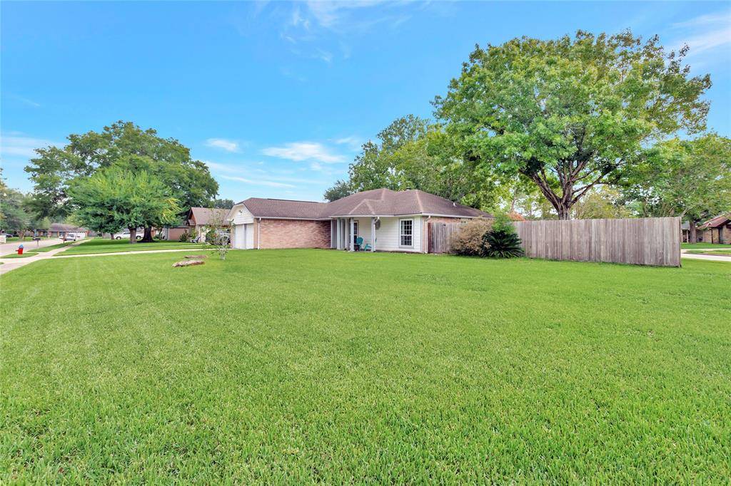 League City, TX 77573,628 Meadowbriar ST