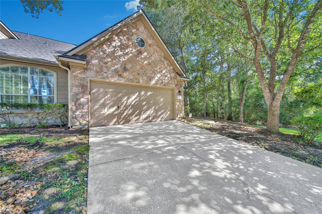 Spring, TX 77382,2 Valley Oaks CIR