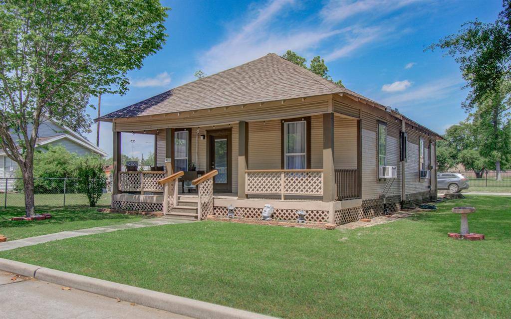 Humble, TX 77338,155 Davis ST