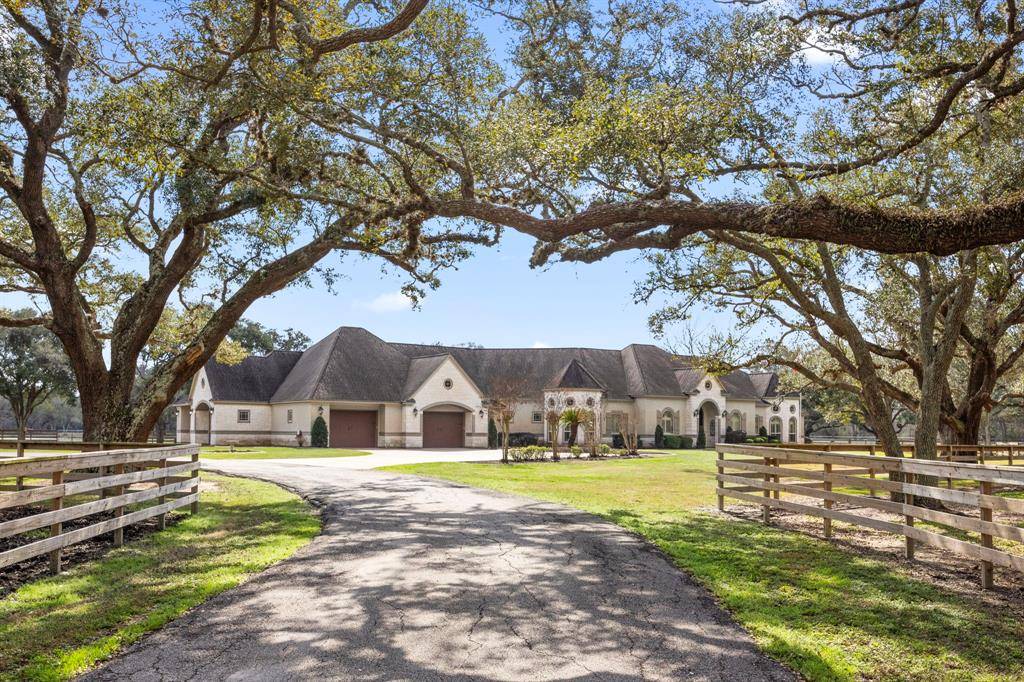 Angleton, TX 77515,1980 County Road 220
