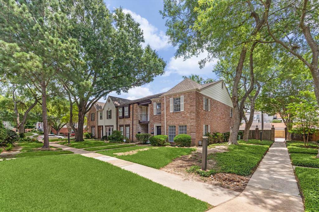 Houston, TX 77079,1107 Country Place DR