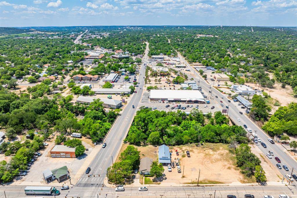 Kerrville, TX 78028,208 Francisco Lemos ST