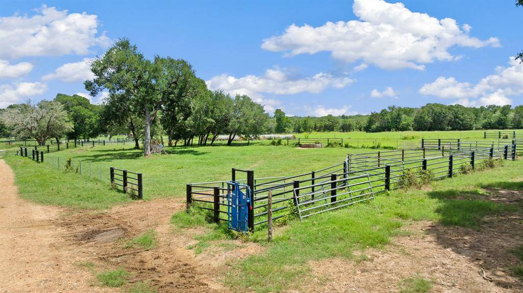 Paige, TX 78659,1010 St Delight RD