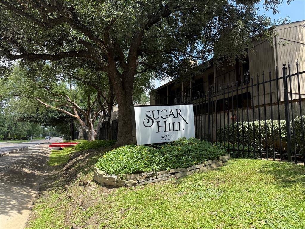 Houston, TX 77057,5711 Sugar Hill DR #46