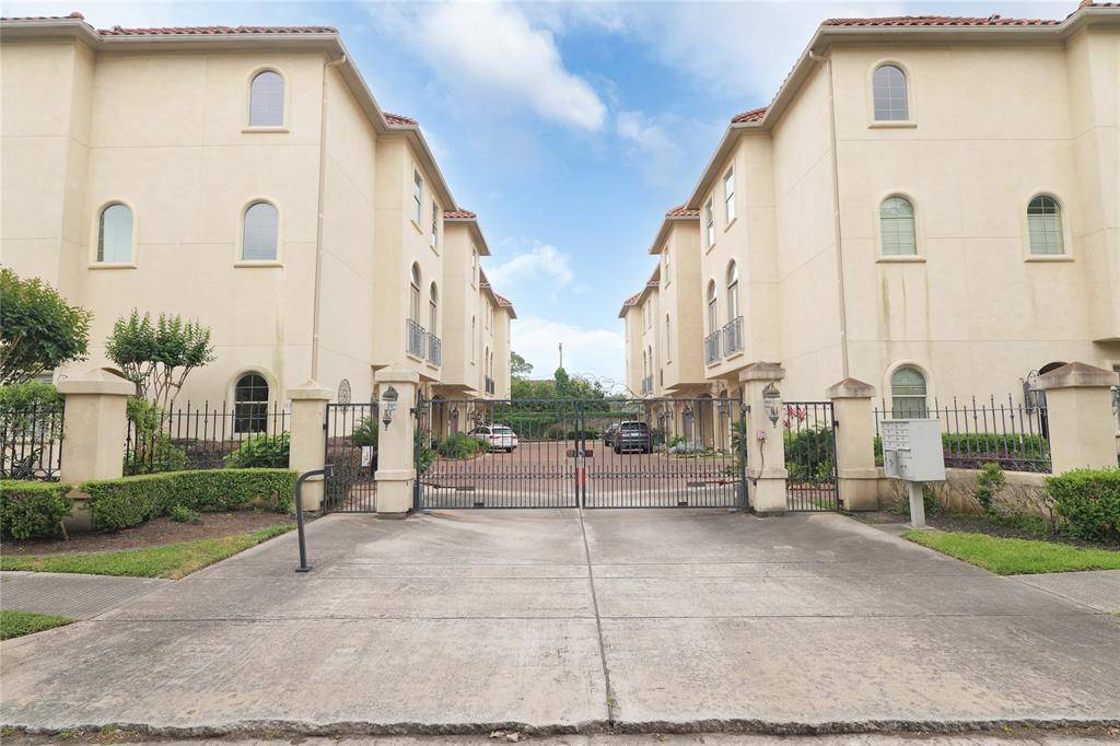 Houston, TX 77056,5459 John Dreaper DR