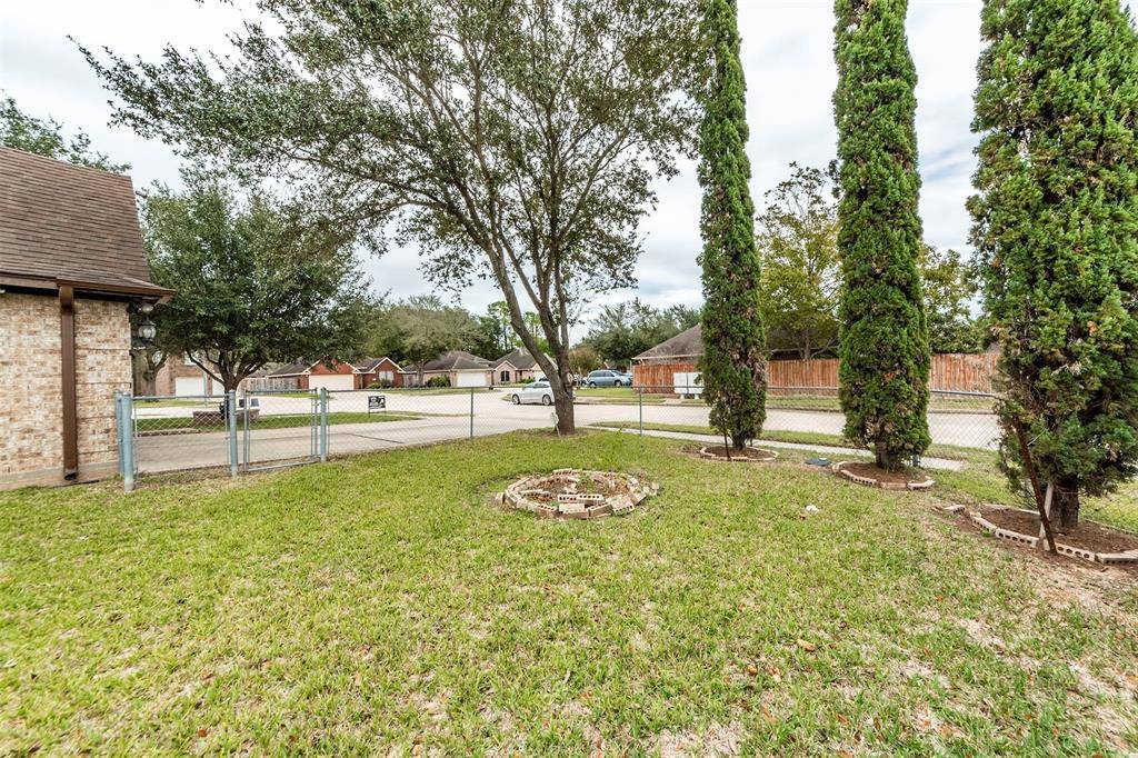 Pasadena, TX 77505,5006 Misty LN