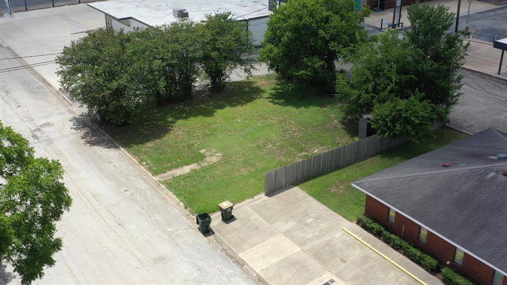 Sealy, TX 77474,211 4th ST