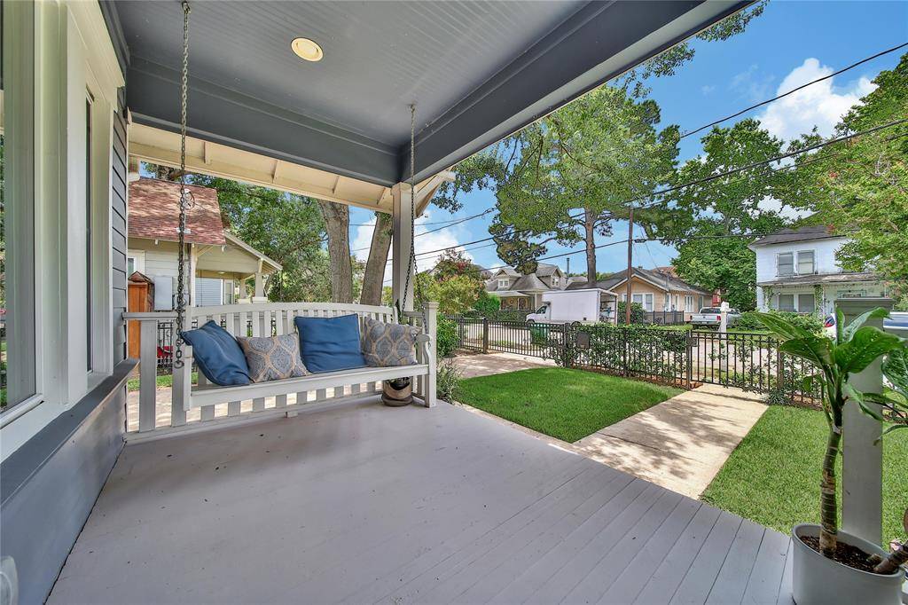 Houston, TX 77009,423 Pecore ST
