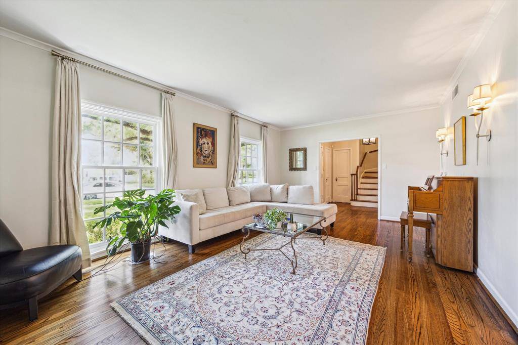Houston, TX 77019,2510 Locke LN