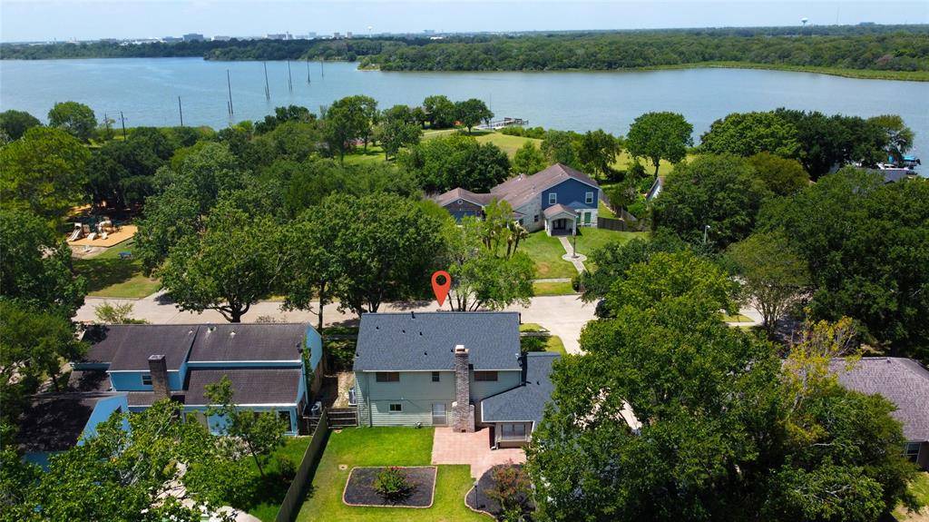 Taylor Lake Village, TX 77586,1006 Baronridge DR