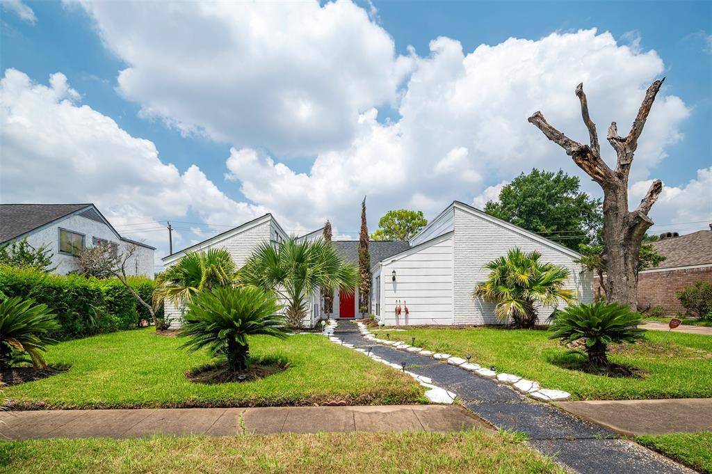 Houston, TX 77071,10730 Braes Bayou DR