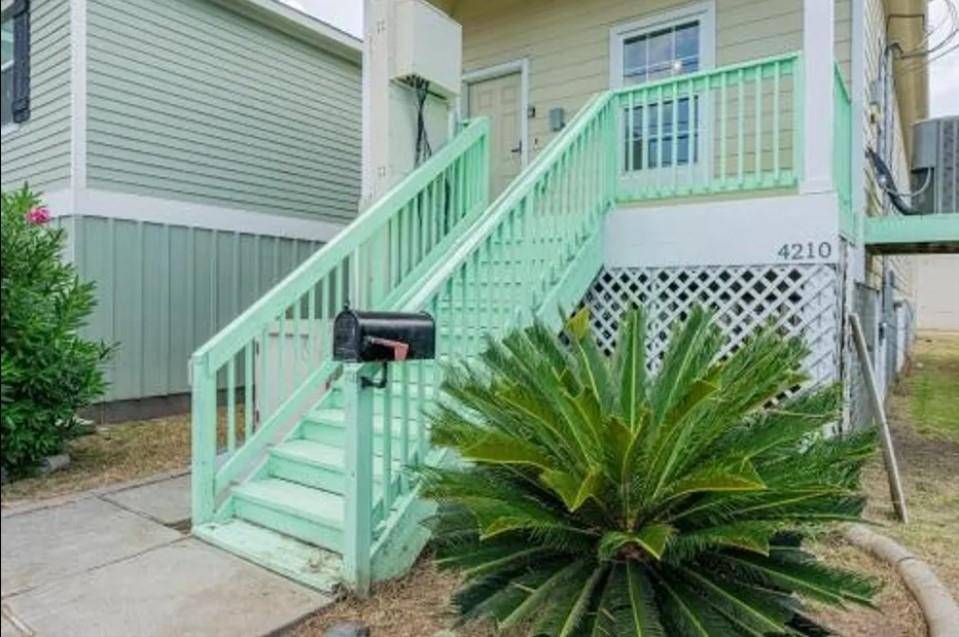 Galveston, TX 77550,4210 Church ST