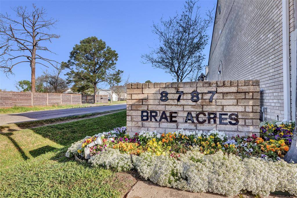 Houston, TX 77074,8787 Brae Acres RD #201