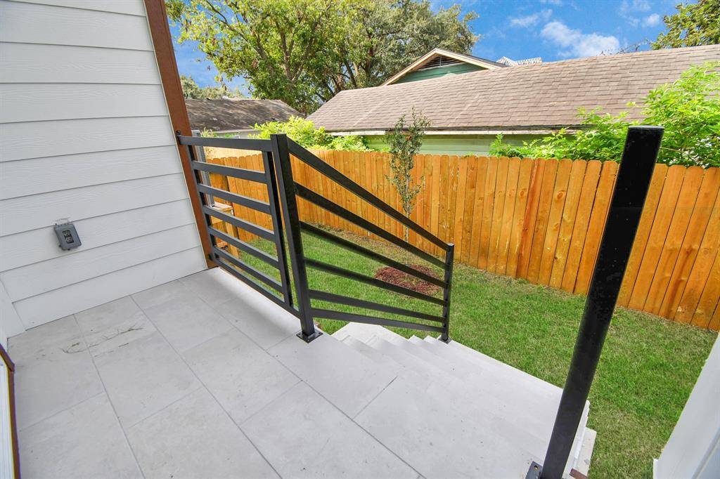 Houston, TX 77022,4217 Rogers ST