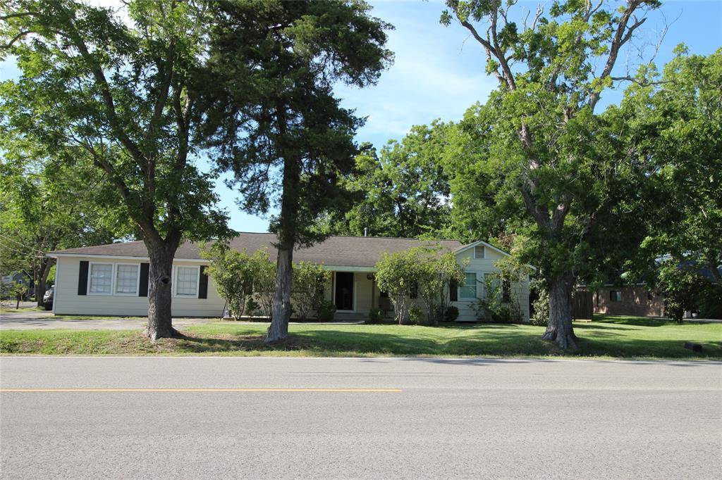 La Porte, TX 77571,10229 N P ST