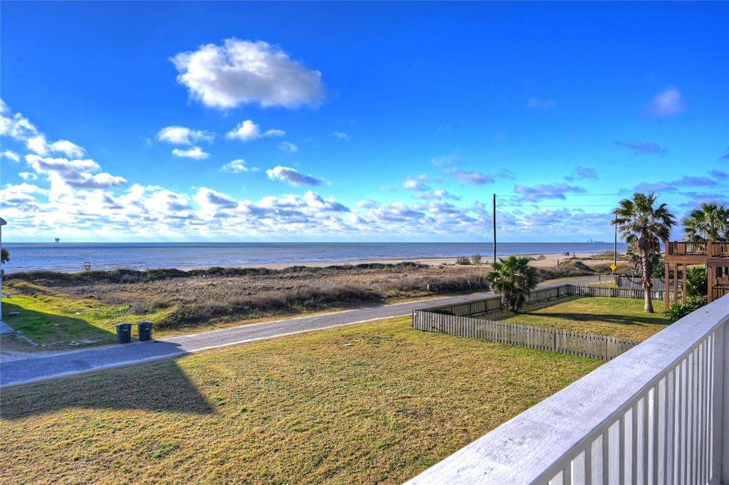 Crystal Beach, TX 77650,809 West LN