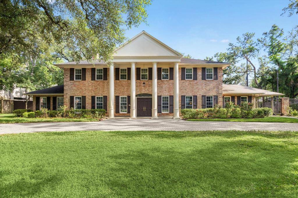 Houston, TX 77024,11739 Wood LN
