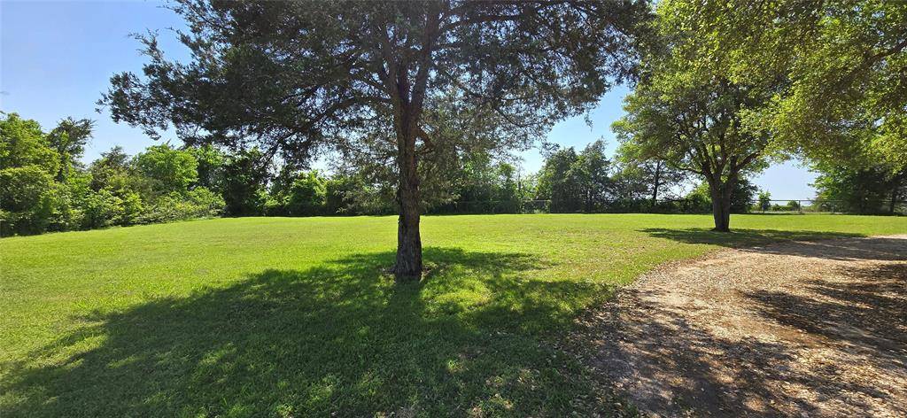 Brenham, TX 77833,8660 Cedar Hill RD