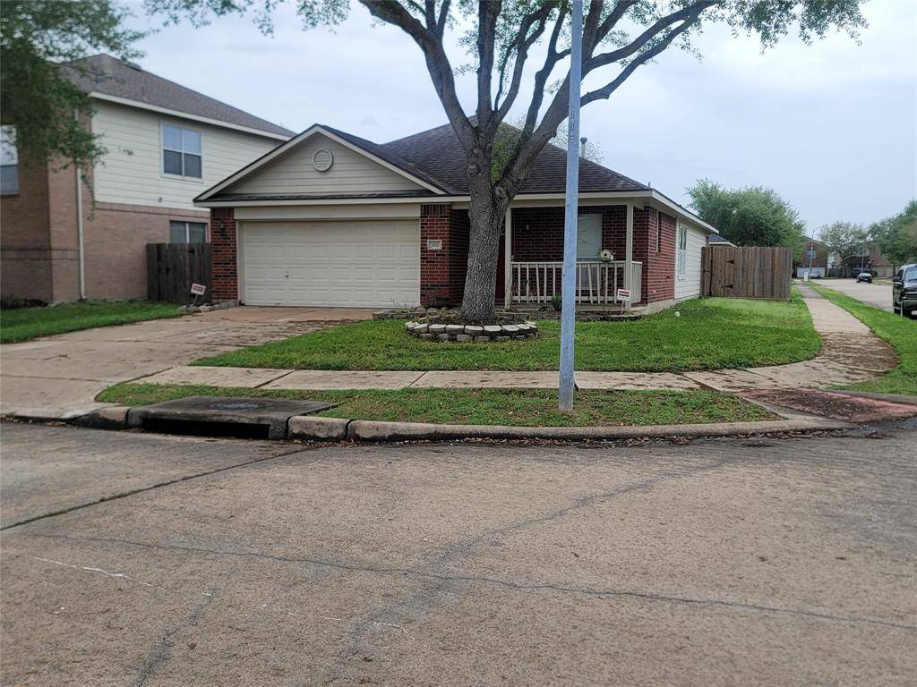 Fresno, TX 77545,902 Andover Glen Dr