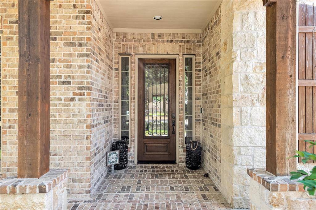 The Woodlands, TX 77381,7 Pebble Cove CT