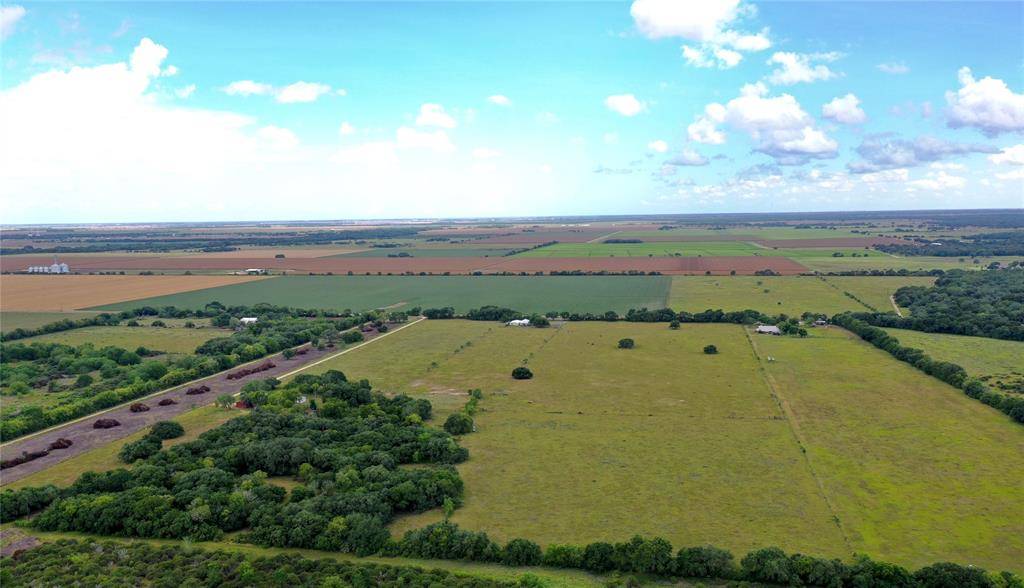 Louise, TX 77455,4102 CR 384 RD