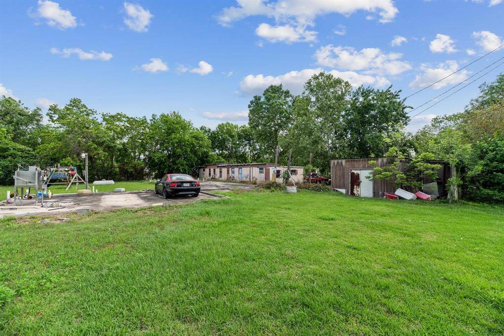 Sugar Land, TX 77498,15406 Sam RD