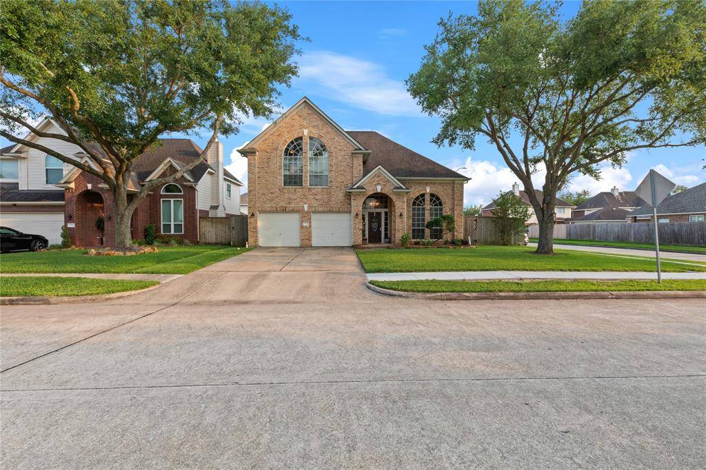 Pasadena, TX 77505,7002 Crystal Dowels DR