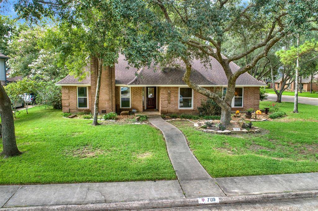 Dickinson, TX 77539,709 Olde Oaks DR