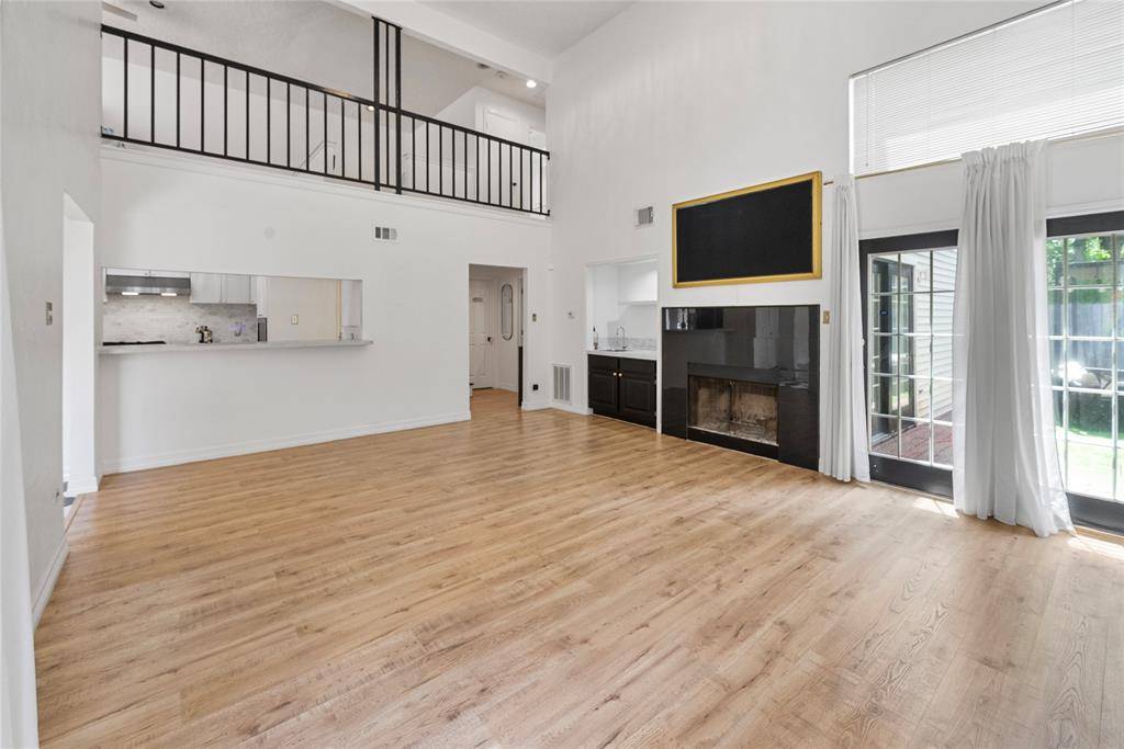 Houston, TX 77040,8033 Oakwood Forest DR