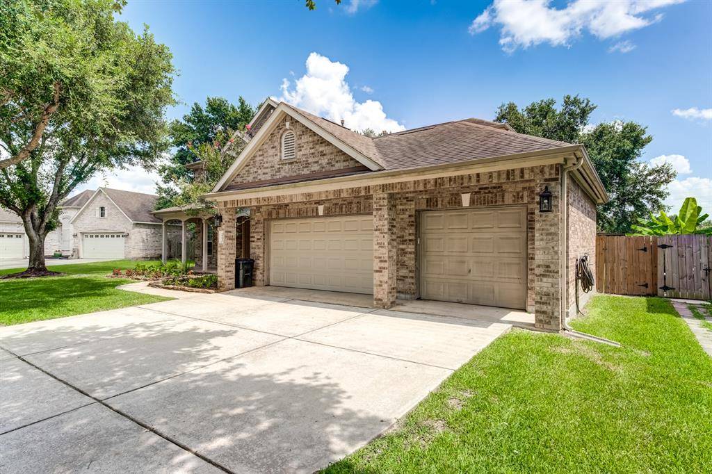 Houston, TX 77070,10407 Middlerose LN