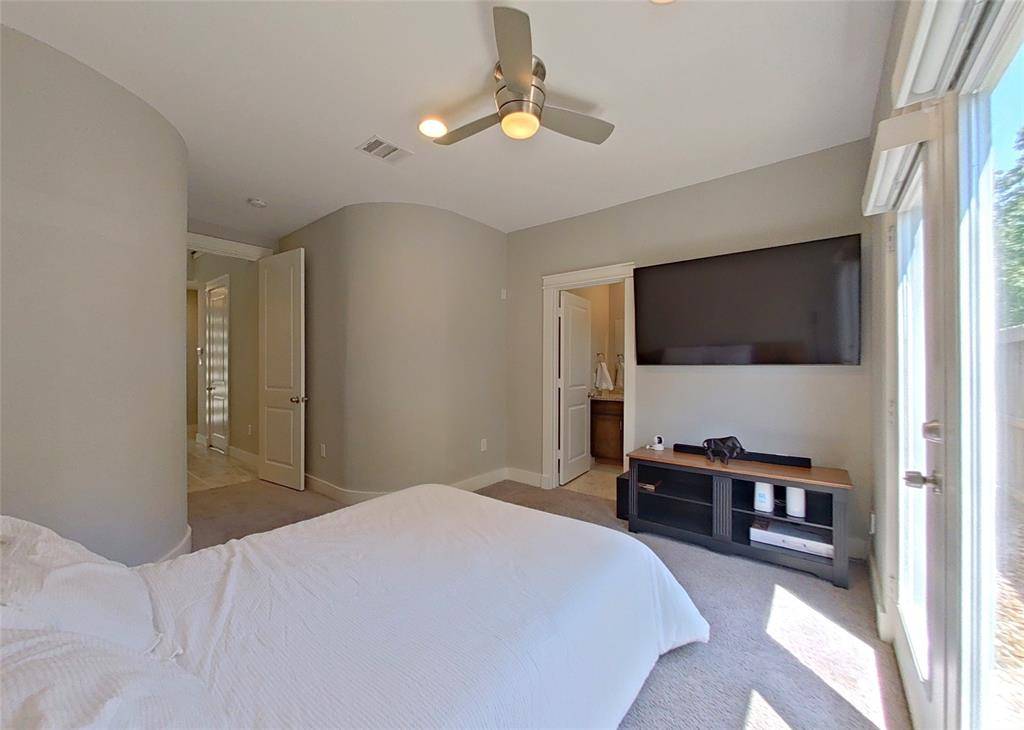 Houston, TX 77008,604B W 28th Street ST