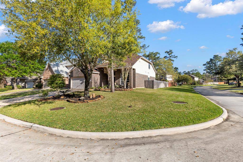 The Woodlands, TX 77382,2 Griffin Hill Court CT