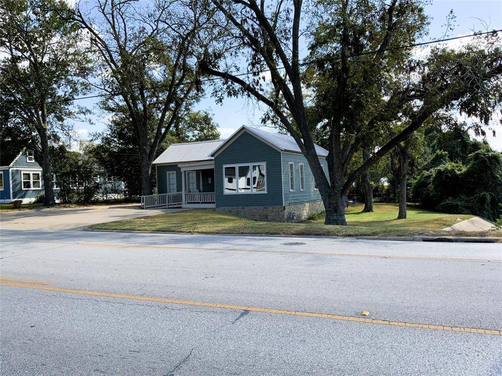 Bellville, TX 77418,227 W Main ST