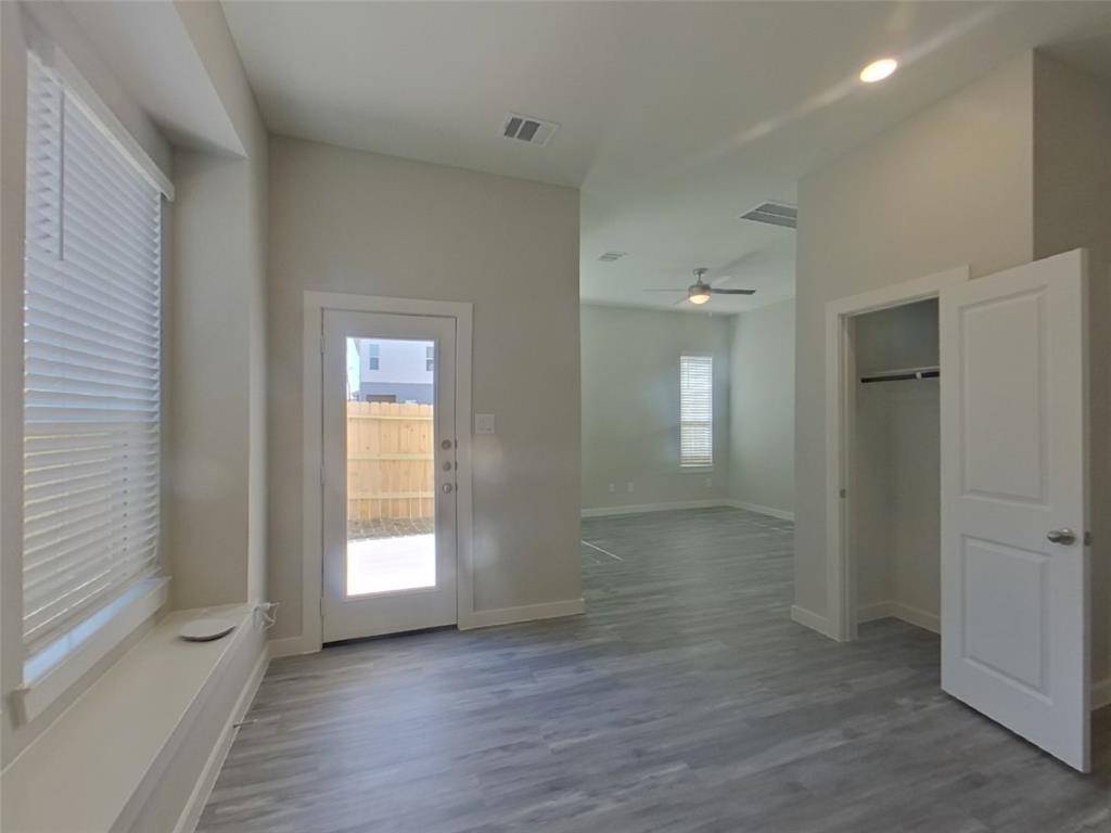 Tomball, TX 77375,9835 Willow Creek Commerce DR #509