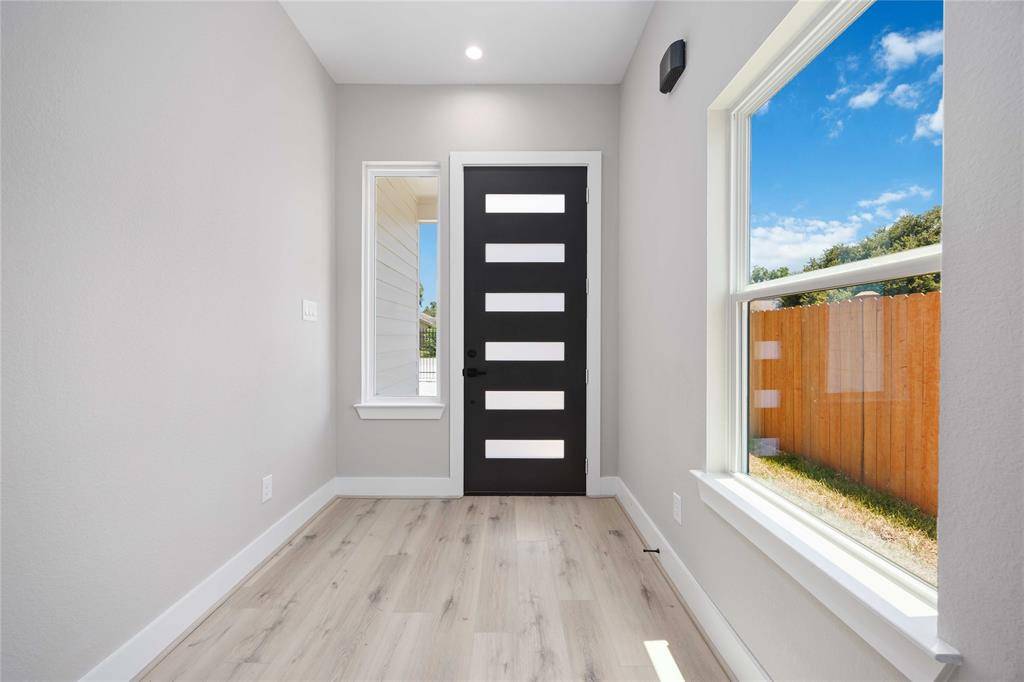 Houston, TX 77088,8015 Venus ST