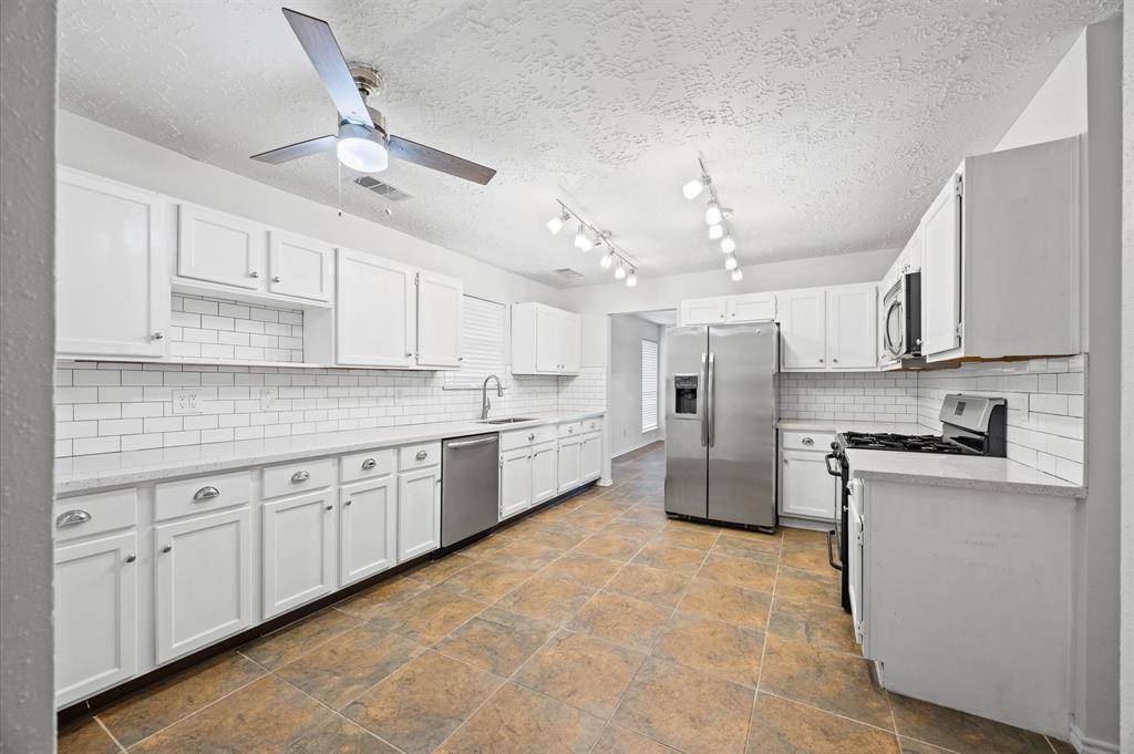 Humble, TX 77346,20006 River Brook DR