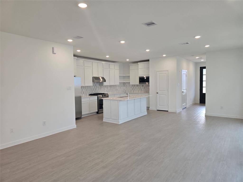 Beasley, TX 77417,1083 Blue Stone DR
