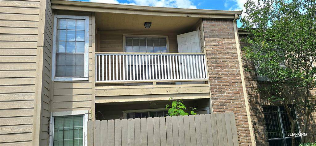 Houston, TX 77036,10211 Sugar Branch DR #444
