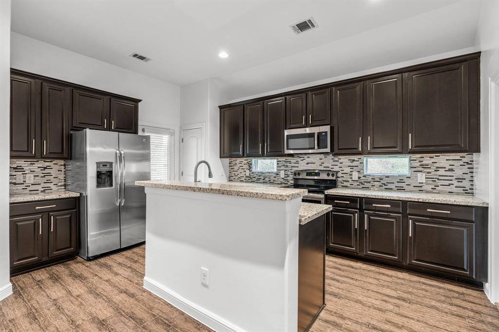 Montgomery, TX 77356,11226 Glenforest DR