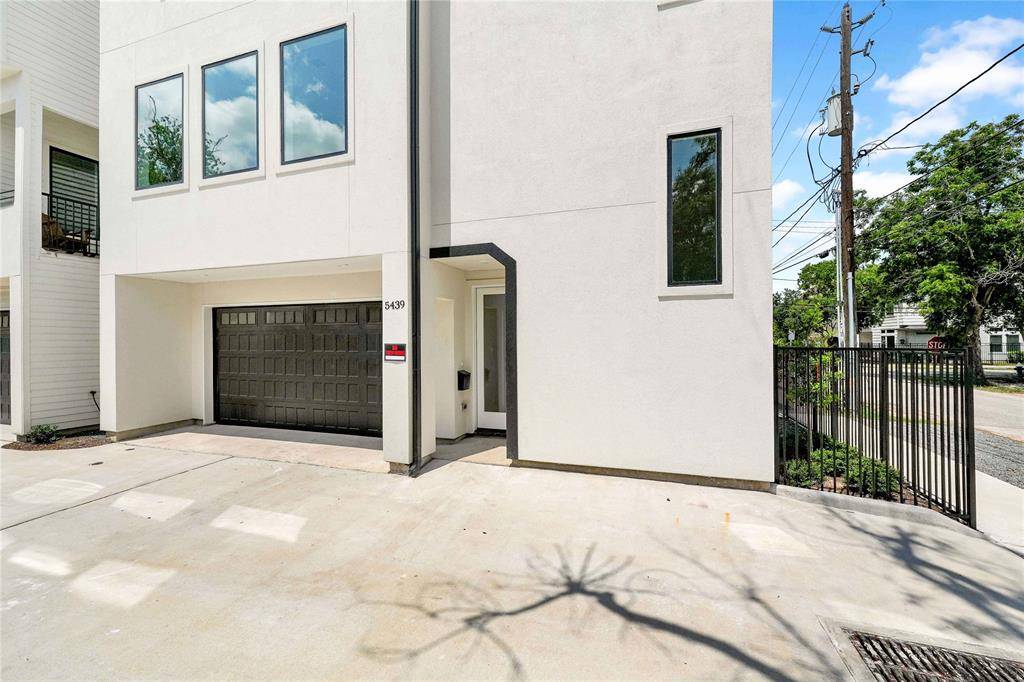 Houston, TX 77007,5439 Darling ST