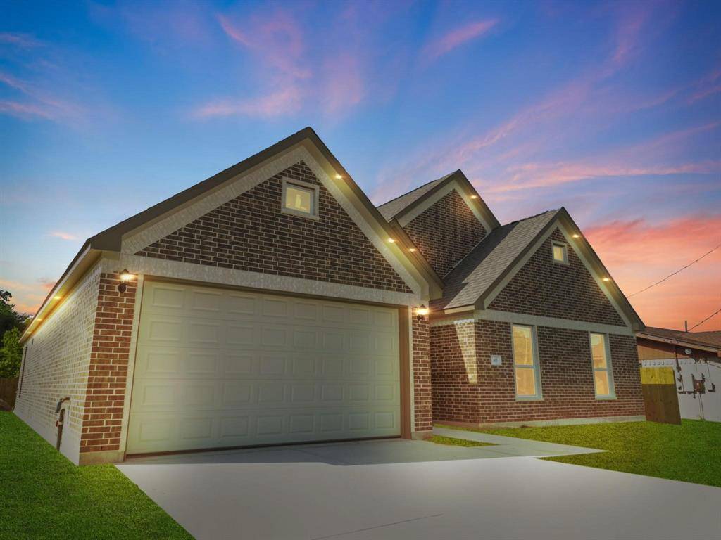 La Porte, TX 77571,811 E Main ST