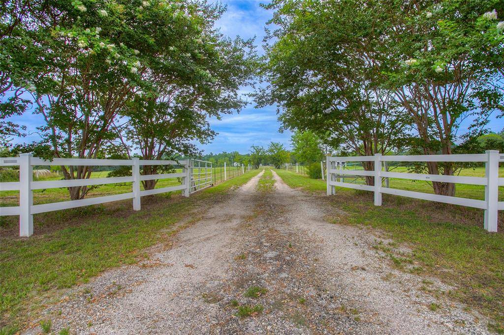 Huntsville, TX 77320,150 Canyon Run BLVD