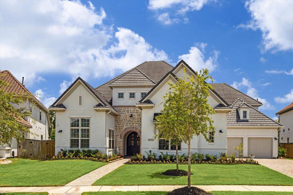 Sugar Land, TX 77479,5919 Aramburo LN