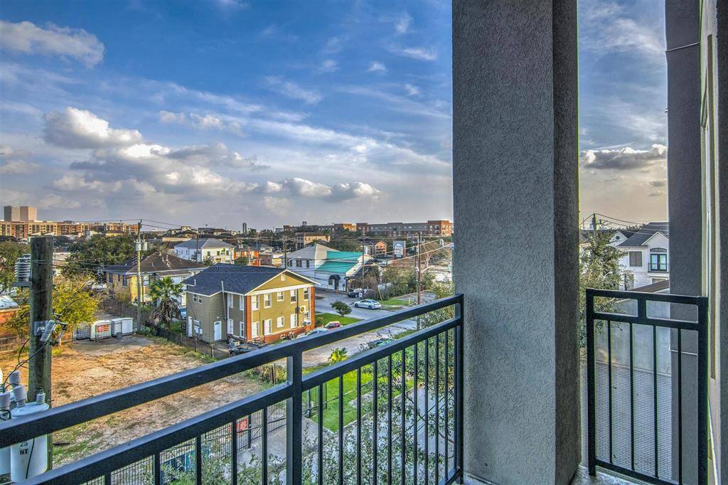 Houston, TX 77019,1010 Rosine ST #302
