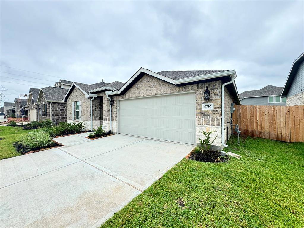 Rosenberg, TX 77471,5710 Jenna Way