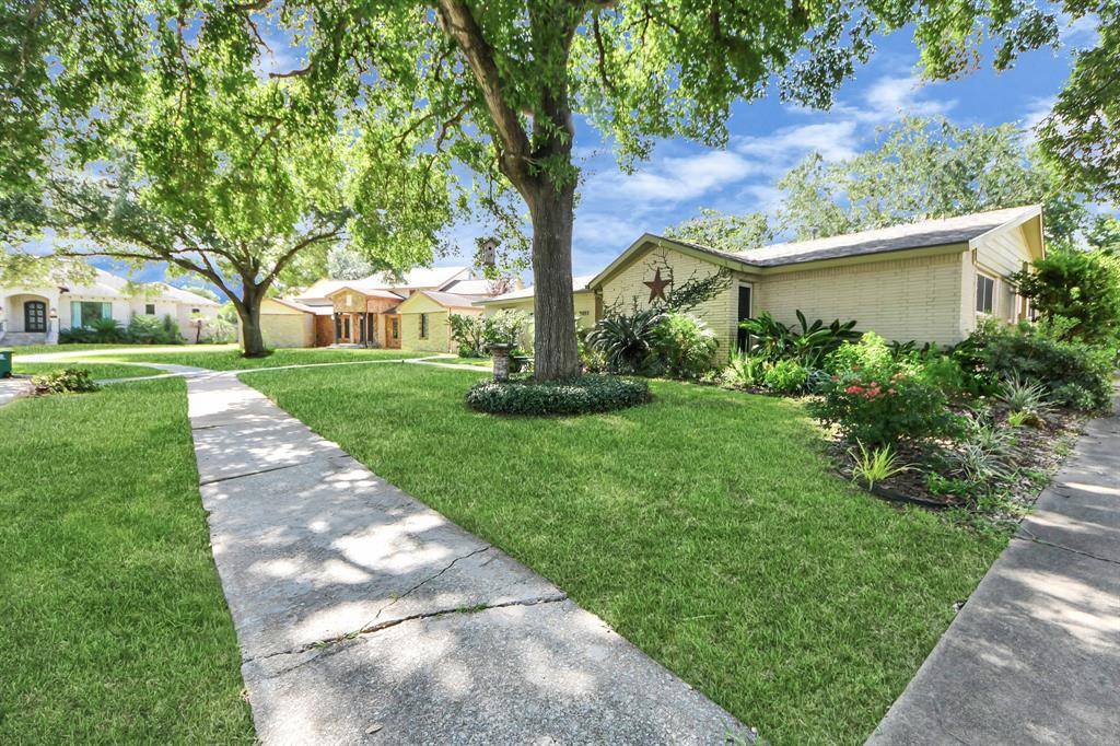 Houston, TX 77096,5642 Dumfries DR