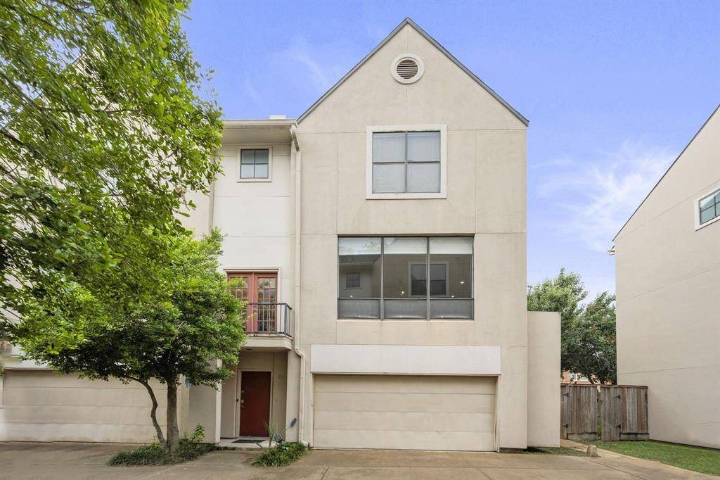 Houston, TX 77007,939 Colorado ST #22