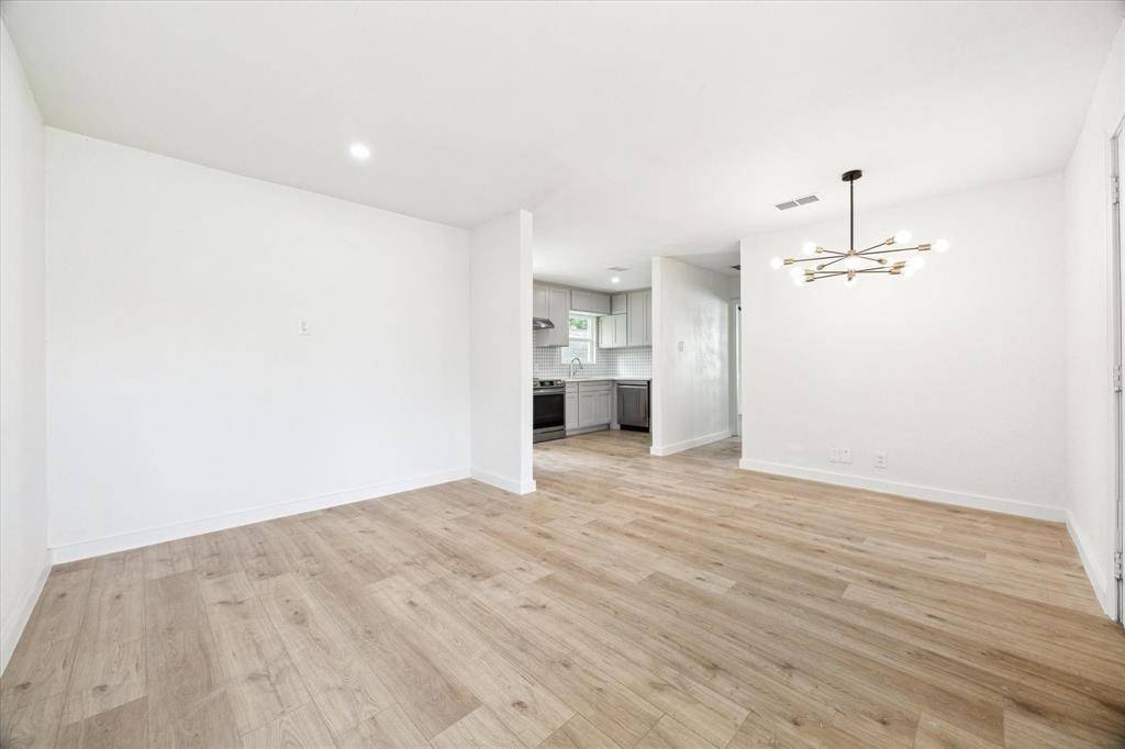 Houston, TX 77033,5859 Belmark ST